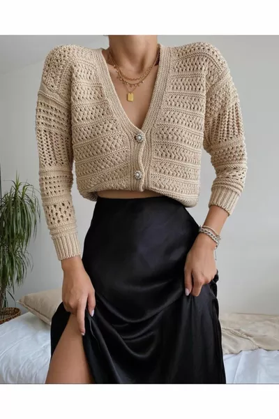 Jupe en satin noir longueur midi