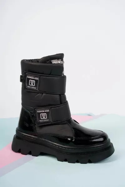 Schwarze wasserdichte Schneestiefel mit rutschfester Sohle