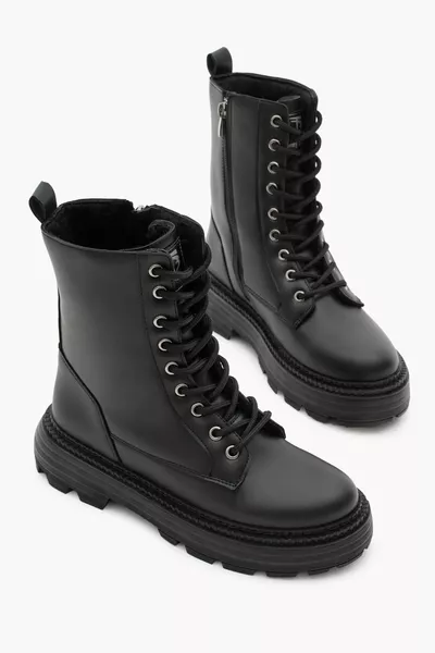 Stivali stringati da donna con suola in poliestere nero