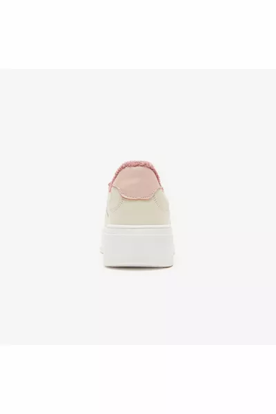 حذاء رياضي نسائي أبيض