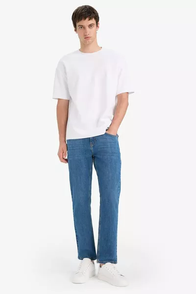 Джинсы Sergio Regular Fit с обычной посадкой и стандартной талией, с прямыми штанинами AU