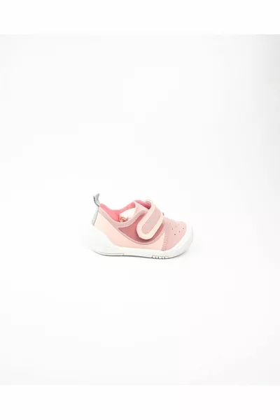 . Y. . احذية اوكي باودر فيرست ستيب