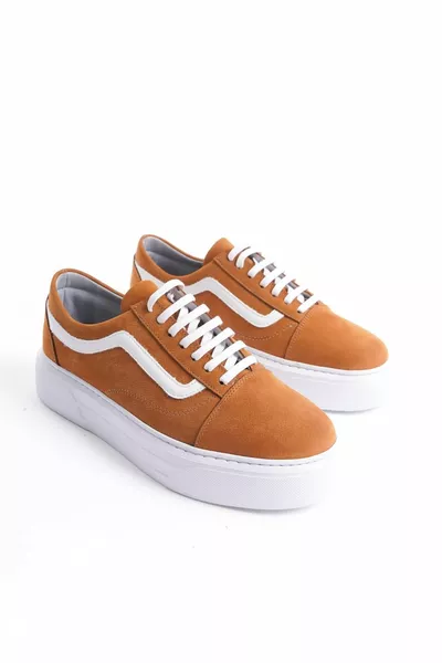 Baskets décontractées décontractées à lacets en cuir véritable blanc avec une vague blanche détaillée