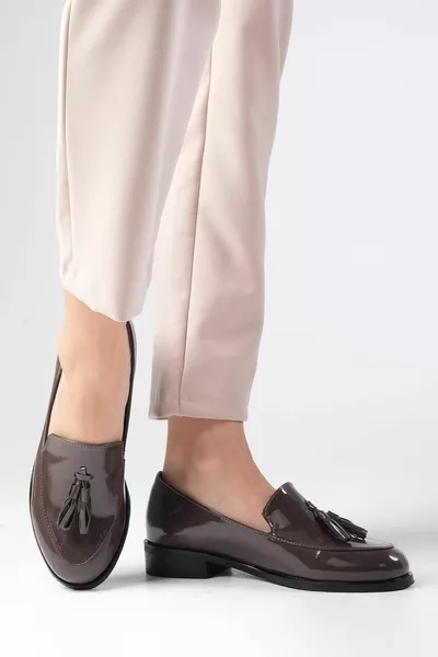 Iris Brown Cuir verni Chaussures Oxford Casual Flat pour femmes