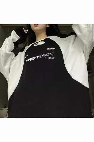 K ملابس الشارع Smarttooth المطبوعة السوداء للجنسين كبيرة الحجم طاقم الرقبة قميص من النوع الثقيل