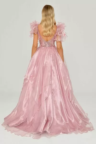 Robe à volants Otriş et perles aux épaules et jupe