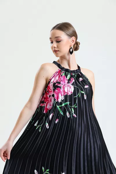 ربطة عنق مطوية رقميا بدون أكمام فستان ساتان |  المزهرة السوداء