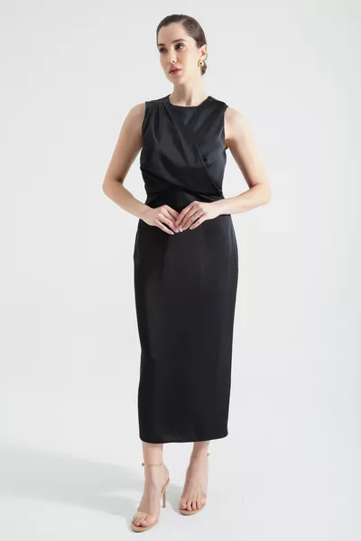 نسائي أسود الطاقم الرقبة ميدي الساتان اللباس