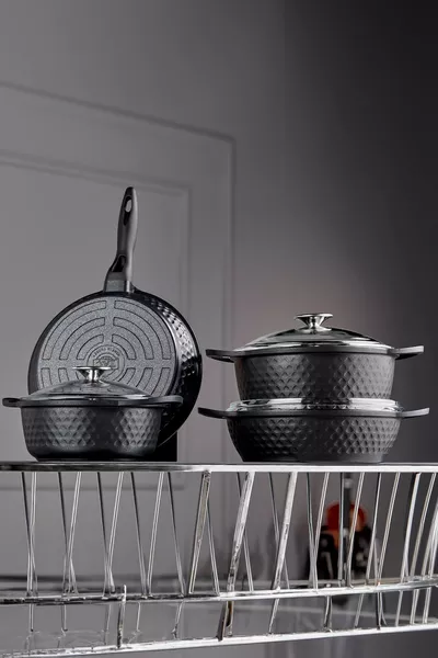 Gourmet Cast Iron 7-Piece Black Cookware Set