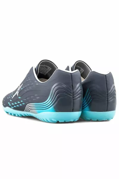 La Liga Astroturf () حذاء كرة قدم متعدد الطوابق