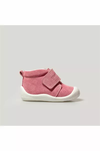 حذاء بوتس بست ستيب من جلد الغزال | كاندي