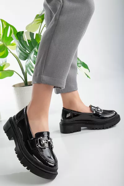 Orthopädische Damensohle Schwarze Lacklederschnalle Casual Classic Schuhe