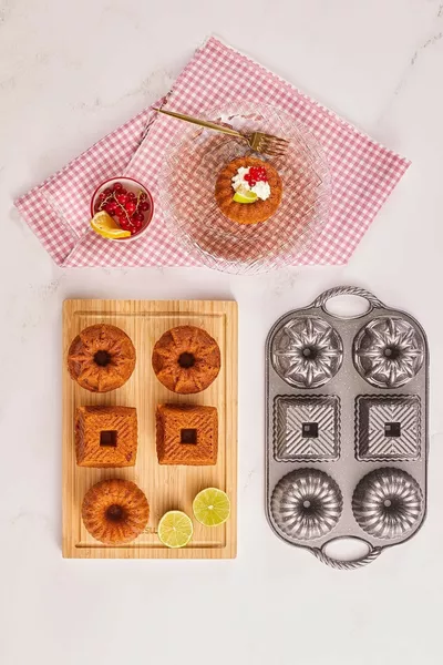 Griss Six In One 6er Gusseisen-Kuchenform Grau