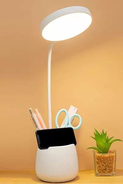 Перезаряжаемая настольная лампа с  светодиодами и сенсорным держателем для ручек, свет для учебы и чтения с регулировкой яркости и тремя цветами света