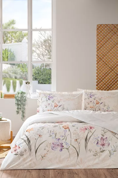 White Lilly Double Duvet Cover Set