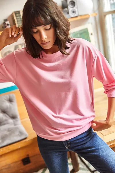 Women's Plain Pink Basic Soft Textured Oversized Sweatshirt 