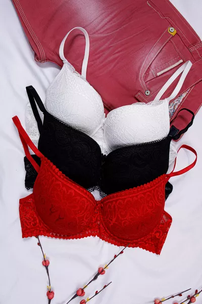 طقم صدريات نسائية من 3 قطع مع دانتيل وحشوة وبالين