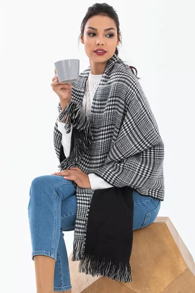 Checkered Double-Sided Shoulder Shawl