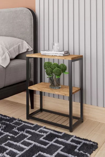 طاولة جانبية زخرفية بأرجل معدنية ورف خشبي