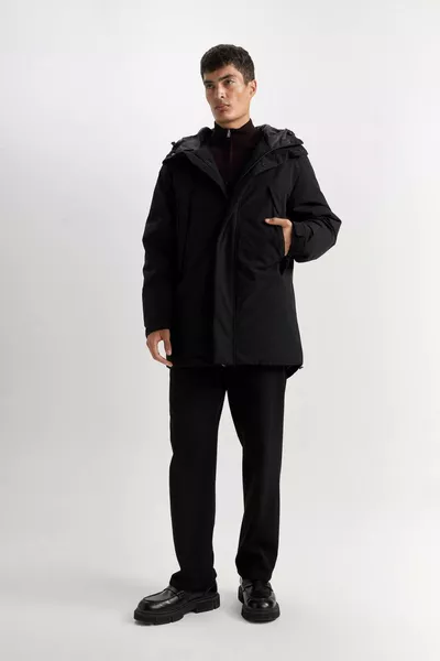 Regular Fit Kapuzenjacke mit Reißverschluss und Taschen CW