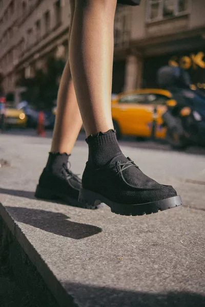 Chaussettes pour femmes noires et blanches avec volants, lot de 2