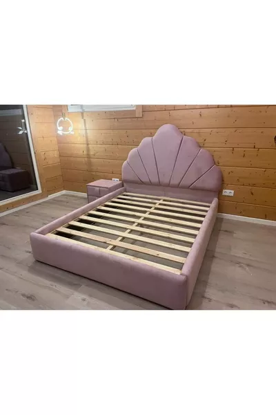 سرير أطفال حديث _ للأطفال الصغار بالحجم (يشمل المرتبة الداخلية)