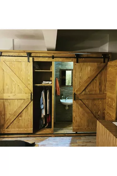 طقم غرفة نوم - خشب متين ريفي بانزلاق (باب الإسطبل)