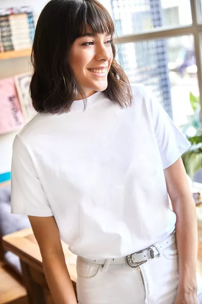 Kadın Beyaz Yarım Balıkçı Yumuşak Dokulu Örme Tişört 