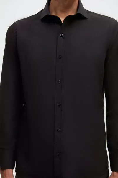 قميص رجالي أسود ضيق من Ds Damat بأكمام طويلة وسهل الكي وربطة عنق كلاسيكية