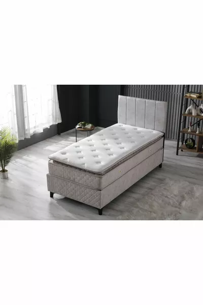 سرير بطابق واحد مع قاعدة ورأس سرير