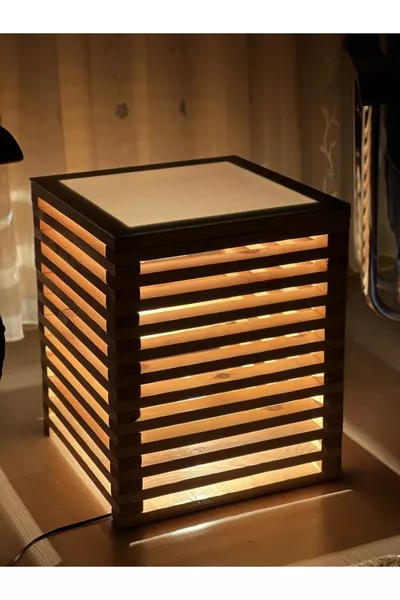 Нощно шкафче с декоративно осветление