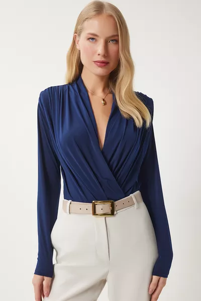 Дамска синя блуза Sandy с яка с плик и подплънки с копчета 