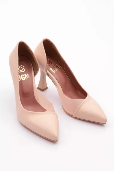 Y Жените заострени пръсти ниско нарязани страна прозрачни високи токчета