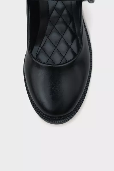 حذاء نسائي كايلا MJ بإبزيم جانبي