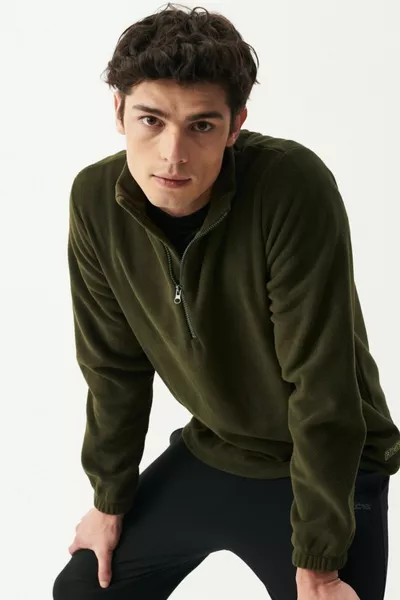 Редовна кройка изправена яка с половин цип полар в цвят каки