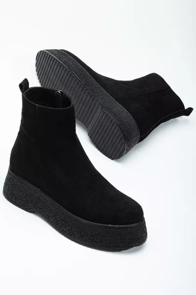 حذاء نسائي أسود من الجلد السويدي بسول سميك بدون أربطة