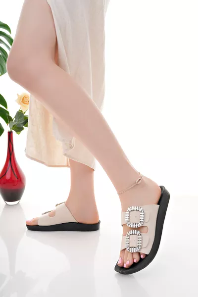 صندل نسائي يومي باللون البيج للشاطئ والعطلات والعمل - تحديث الصورة