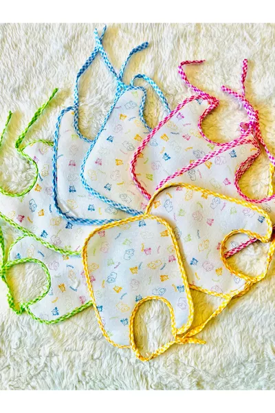 8 Bavaglini per Bambini Maschio e Femmina con Laccio, Motivi Misti, Impermeabili