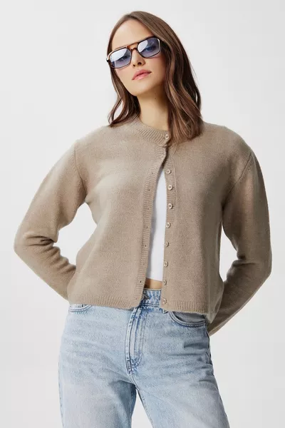 كنزة نسائية نينا بياقة دراجة بلون فيزون أساسية