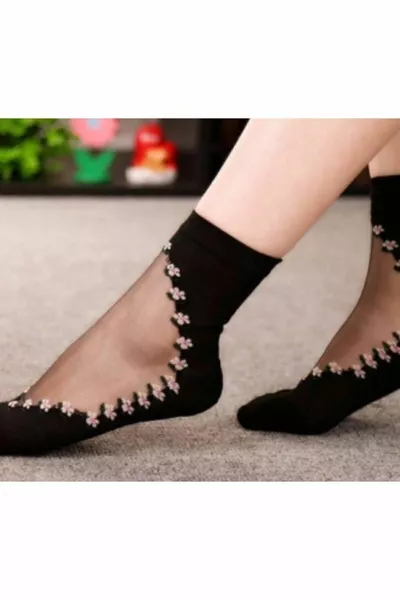 جوارب تيول بنقشة الأقحوان ٣ قطع كلاسيكية