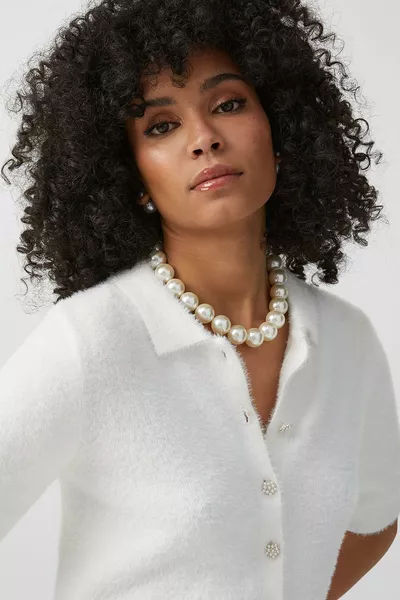 قلادة كبيرة باللؤلؤ