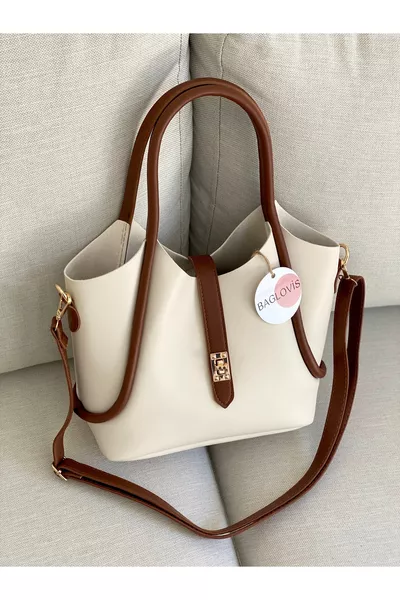 حقيبة كتف نسائية صغيرة كريمية ملونة بتفاصيل قفل أمامي إضافي