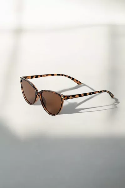 نظارات شمسية نسائية من فريدا كت ليوبارد للموسم الجديد /