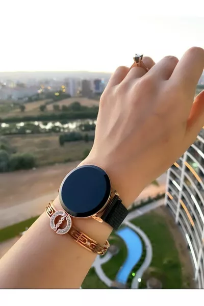 ساعة يد مقاومة للماء للرجال والنساء تعمل باللمس