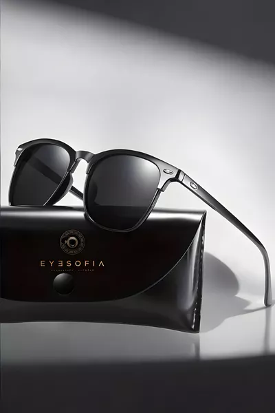 نظارات شمسية سيدة بولاريزيه للجنسين باللون الأسود