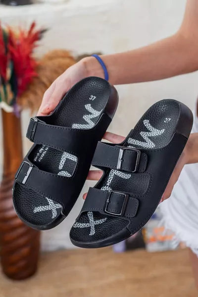 شبشب يومي أسود بنعل ناعم وحزام مزدوج مريح إضافي