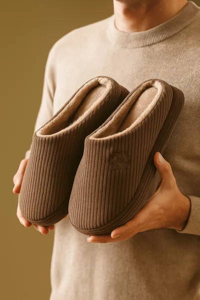 شبشب رجالي بني منزلي | تقويمي | بنعل ناعم | شبشب للعريس مبطن بالفرو & للهدية