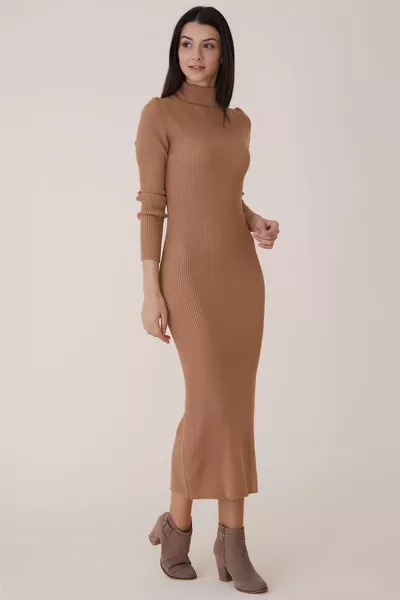 Robe en tissu jersey de velours côtelé col roulé en lycra