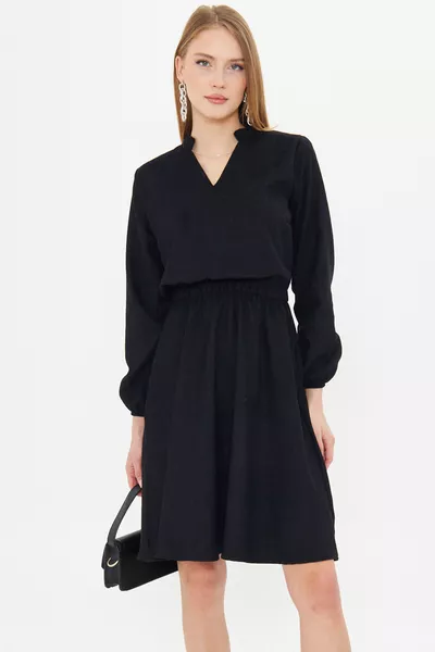 فستان نسائي مخملي أسود برقبة على شكل V وخصر مطاطي بنسيج دقيق وواسع 