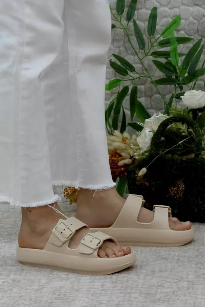  شاطئ البحر بركة النعال خفيفة الوزن مريحة مرنة النعال المرأة